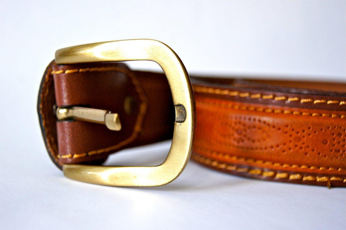 Comment assouplir une ceinture en cuir ?